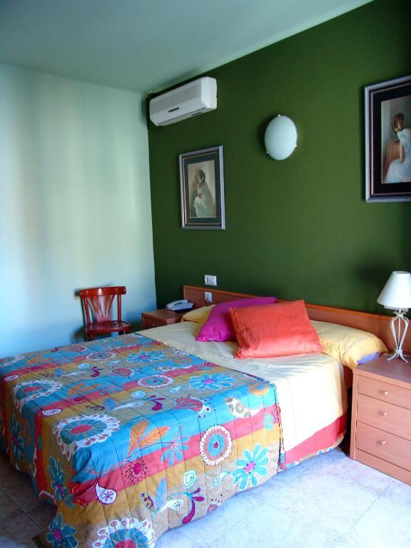 סנטה קולומה דה פרנרס Hotel Pinxo חדר תמונה